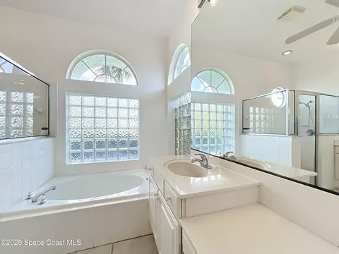 Bath - 269 Carmel Dr, Melbourne, FL 32940 photo 4 of 7