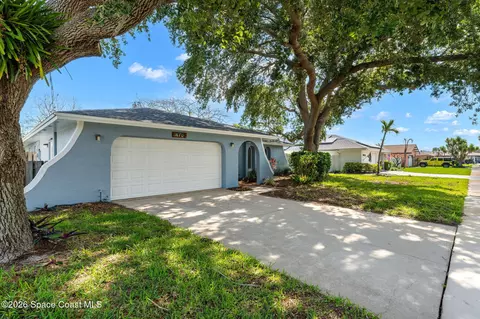 475 E Amherst Cir, Satellite Beach, FL 32937
