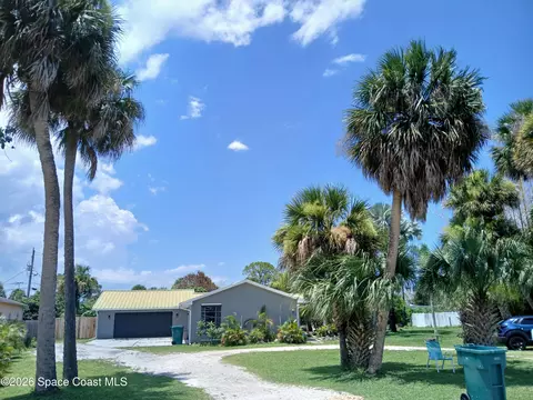 Exterior - 110 Lagoon Ave, Melbourne, FL 32901 photo 2 of 12