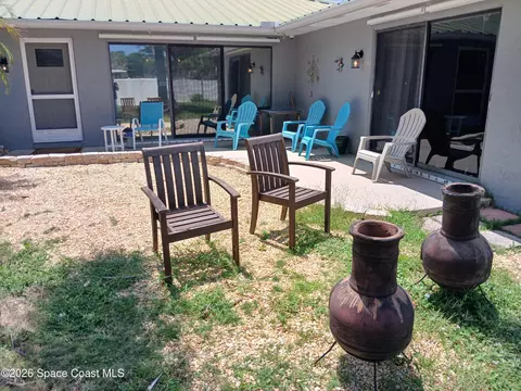 Exterior - 110 Lagoon Ave, Melbourne, FL 32901 photo 6 of 12