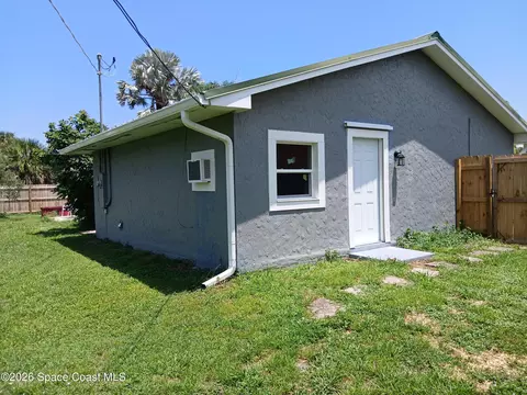 Exterior - 110 Lagoon Ave, Melbourne, FL 32901 photo 10 of 12