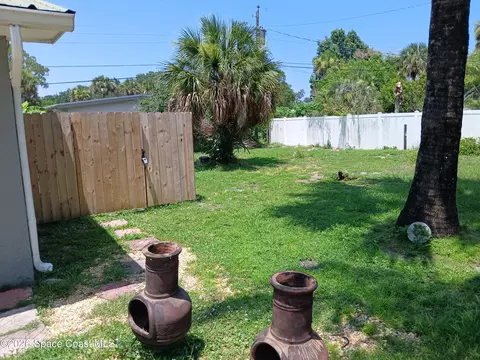 Exterior - 110 Lagoon Ave, Melbourne, FL 32901 photo 7 of 12