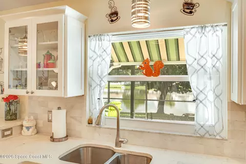 Kitchen - 411 Wenthrop Cir, Rockledge, FL 32955 photo 5 of 6