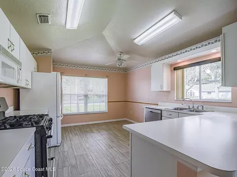 4891 Erin Ln, Melbourne, FL 32940 photo 17