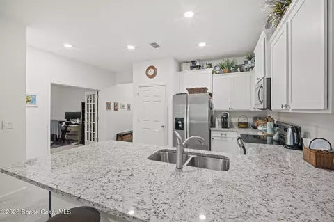 Kitchen - 3366 Morrow Pl, Mims, FL 32754 photo 4 of 4