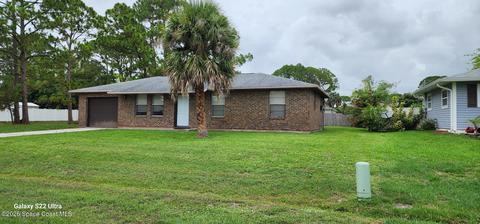 839 Custer St NW, Palm Bay, FL 32907