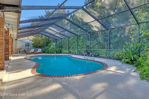 Exterior - 664 Manor Pl, Melbourne, FL 32904 photo 11 of 12
