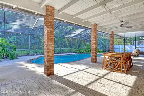 Exterior - 664 Manor Pl, Melbourne, FL 32904 photo 6 of 12