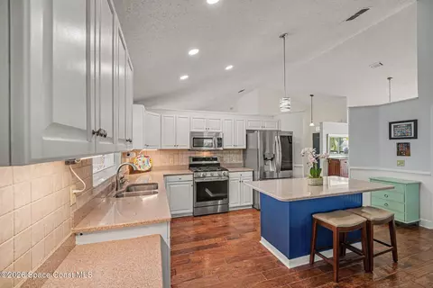 Kitchen - 927 Jamestown Dr, Rockledge, FL 32955 photo 3 of 3