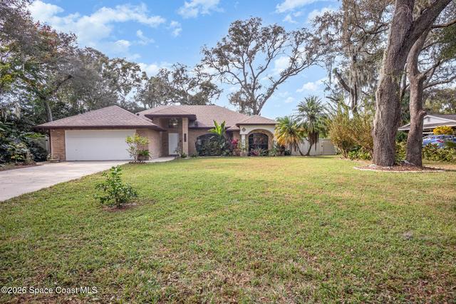 1356 Canary Dr, Deland, FL 32720