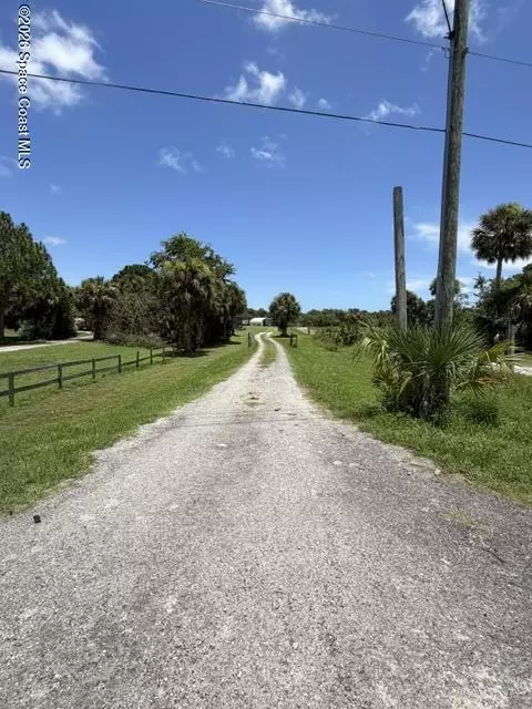 4028 Emmanuel Ln, Mims, FL 32754 photo 1