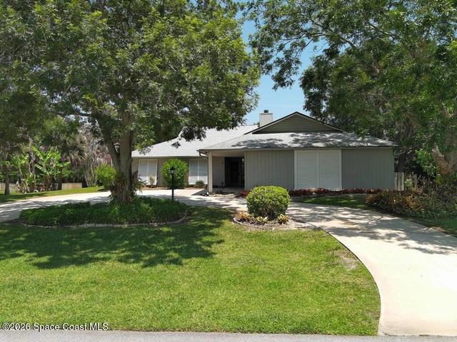 1070 47th Ave SW, Vero Beach, FL 32968