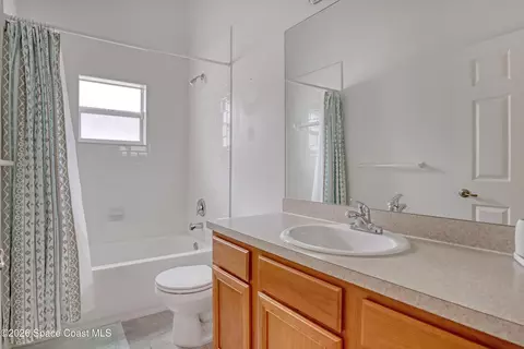 Bath - 4892 Outlook Dr, Melbourne, FL 32940 photo 4 of 4