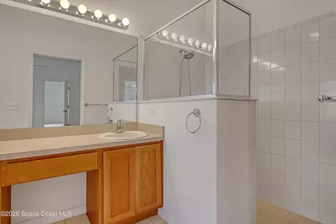 Bath - 4892 Outlook Dr, Melbourne, FL 32940 photo 3 of 4