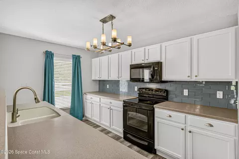 Kitchen - 3114 Burdock Ave, Melbourne, FL 32904 photo 2 of 5