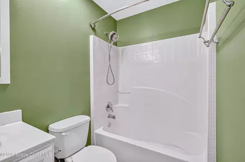 Bath - 3114 Burdock Ave, Melbourne, FL 32904 photo 6 of 8