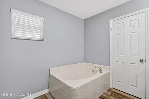 Bath - 3114 Burdock Ave, Melbourne, FL 32904 photo 1 of 8