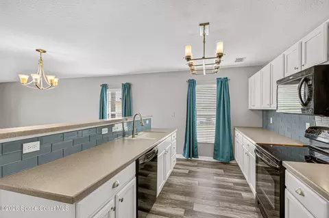 Kitchen - 3114 Burdock Ave, Melbourne, FL 32904 photo 1 of 5
