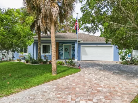 1165 S Courtenay Pkwy, Merritt Island, FL 32952