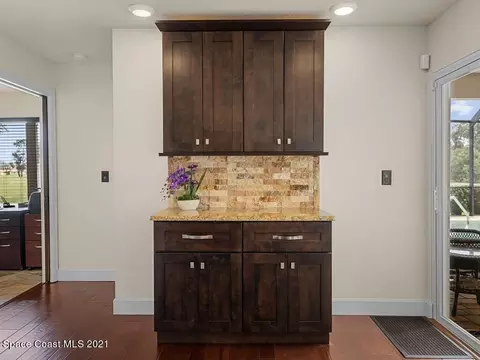 Kitchen - 820 Kerry Downs Cir, Melbourne, FL 32940 photo 7 of 7