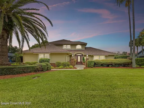 Exterior - 820 Kerry Downs Cir, Melbourne, FL 32940 photo 1 of 7