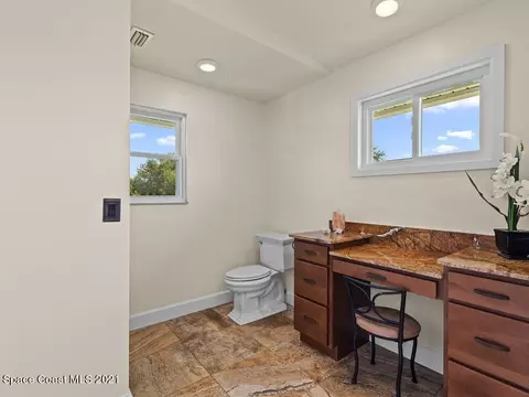 Bath - 820 Kerry Downs Cir, Melbourne, FL 32940 photo 4 of 7