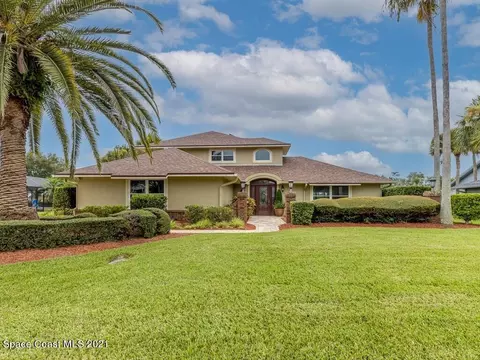 Exterior - 820 Kerry Downs Cir, Melbourne, FL 32940 photo 2 of 7