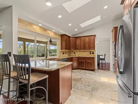 Kitchen - 820 Kerry Downs Cir, Melbourne, FL 32940 photo 2 of 7