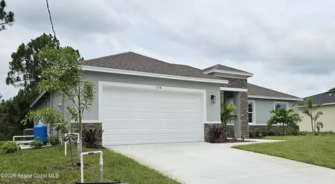 134 Ferguson St SW, Palm Bay, FL 32908