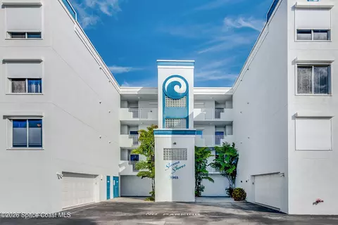 1965 Jimmy Buffett Memorial Hwy #306, Indian Harbour Beach, FL 32937