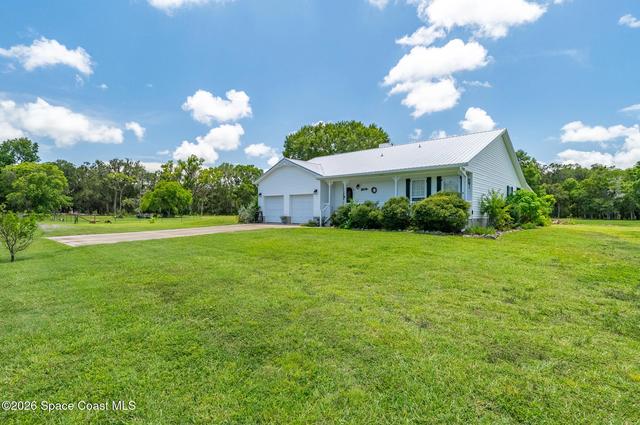 1140 Turnbull Grove Rd, Oak Hill, FL 32759