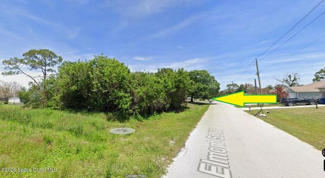 695 Elmont St NW, Palm Bay, FL 32907