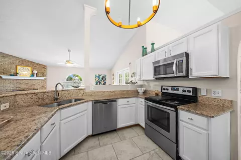 Kitchen - 1168 Winding Meadows Rd, Rockledge, FL 32955 photo 2 of 4