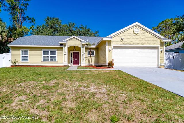 586 Sea Fury Ave SW, Palm Bay, FL 32908