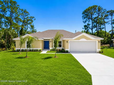 1049 Welco St SE, Palm Bay, FL 32909