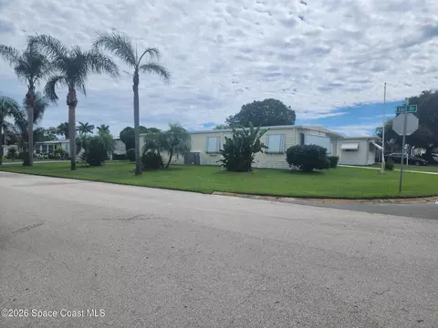 442 Seagull Dr, Barefoot Bay, FL 32976