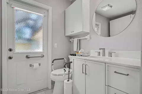 Bath - 1649 Independence Ave, Melbourne, FL 32940 photo 1 of 3