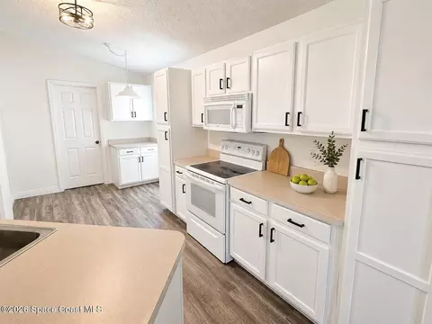 1272 Brumpton Pl, Rockledge, FL 32955 photo 5
