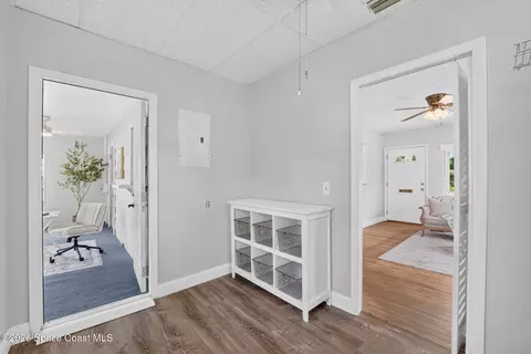 Entry Way - 1944 Harlock Rd, Melbourne, FL 32934 photo 2 of 2