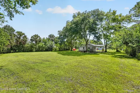 Exterior - 1944 Harlock Rd, Melbourne, FL 32934 photo 10 of 11