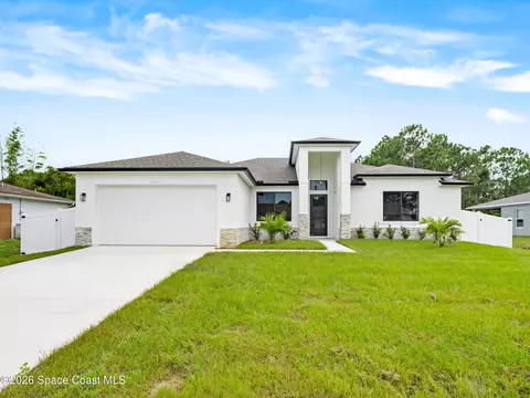 1356 Walthan St SE, Palm Bay, FL 32909