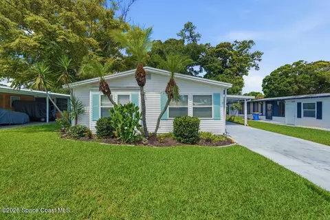304 Portside Ln, Edgewater, FL 32141 photo 2