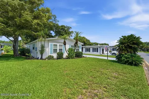 304 Portside Ln, Edgewater, FL 32141 photo 3