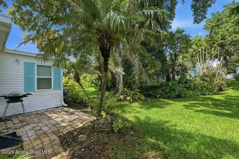 304 Portside Ln, Edgewater, FL 32141 photo 5