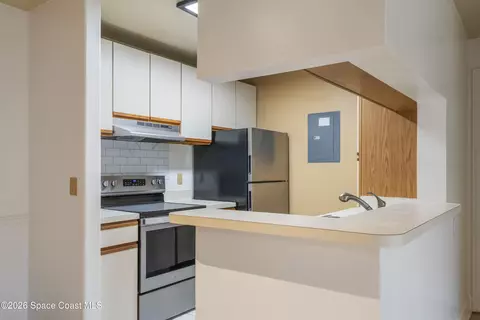 Kitchen - 7667 N Wickham Rd #813, Melbourne, FL 32940 photo 1 of 4