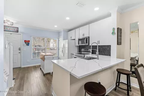 1381 Hampton Park Ln, Melbourne, FL 32940 photo 6