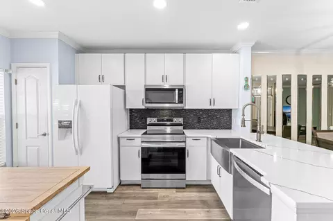 1381 Hampton Park Ln, Melbourne, FL 32940 photo 5