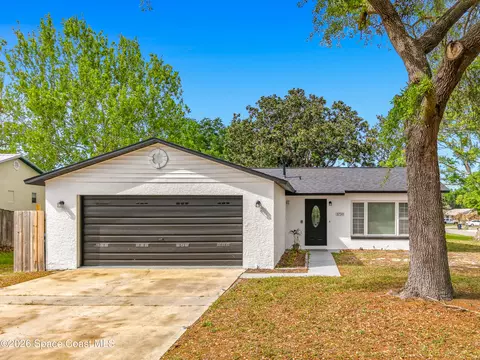 3750 W Powder Horn Rd, Titusville, FL 32796