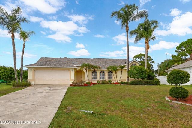 541 Tuttle Ct SE, Palm Bay, FL 32909