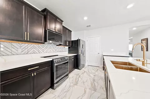 Kitchen - 1760 Morely Dr, Cocoa, FL 32926 photo 2 of 4